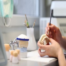 Image for Uni-Dent Laboratory with ID of: 880847