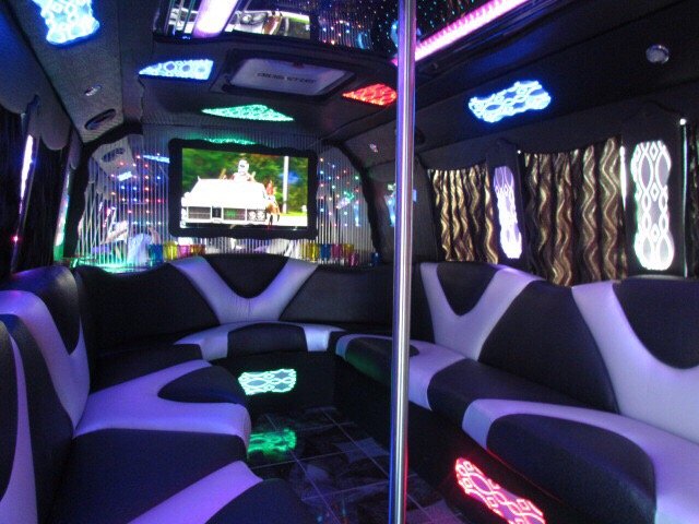 Image for LimoRSVP - Chicago Limousine Services with ID of: 997889